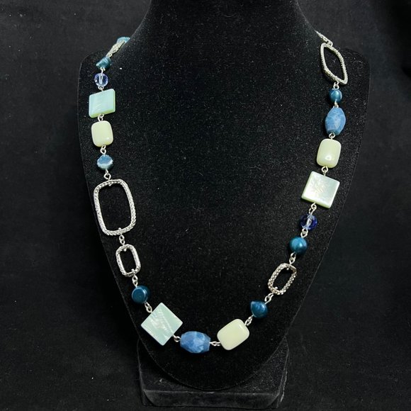 Lia Sophia Jewelry - Vintage Lia Sophia Silver Tone Blue and White Beaded Necklace (2576)
